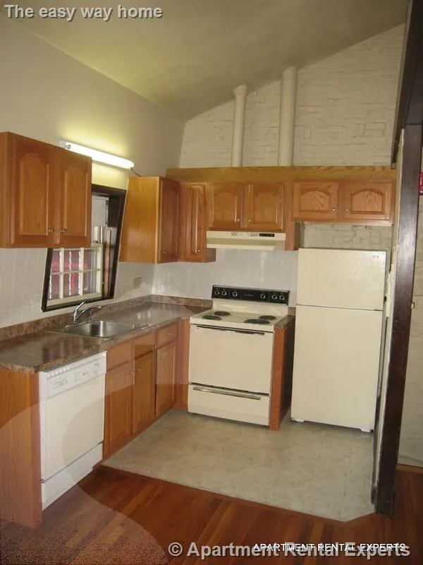 15 Highland Ave, Prospect Hill