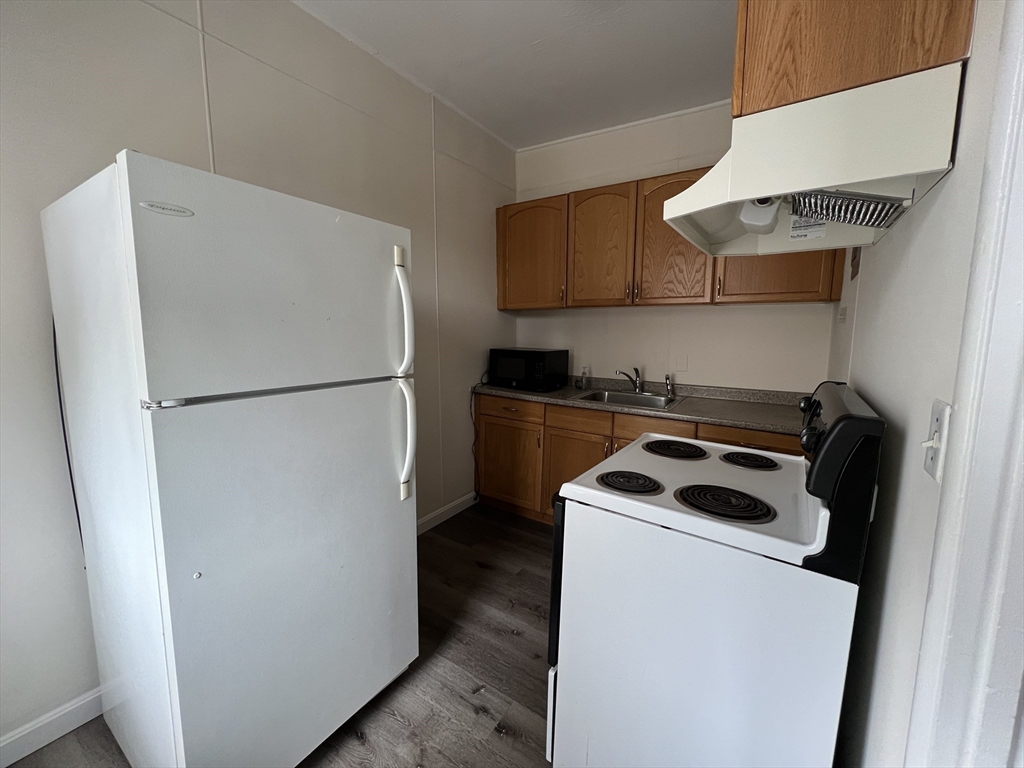 211 Harrison Ave, Midtown