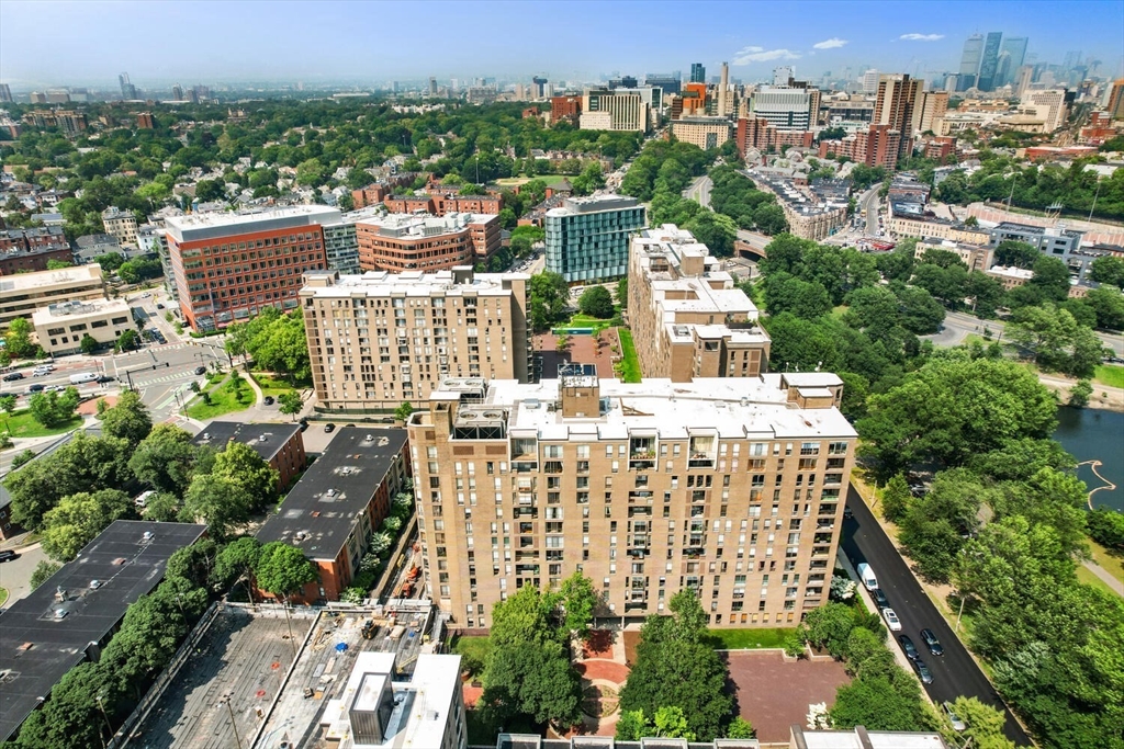 44 Washington St, Longwood