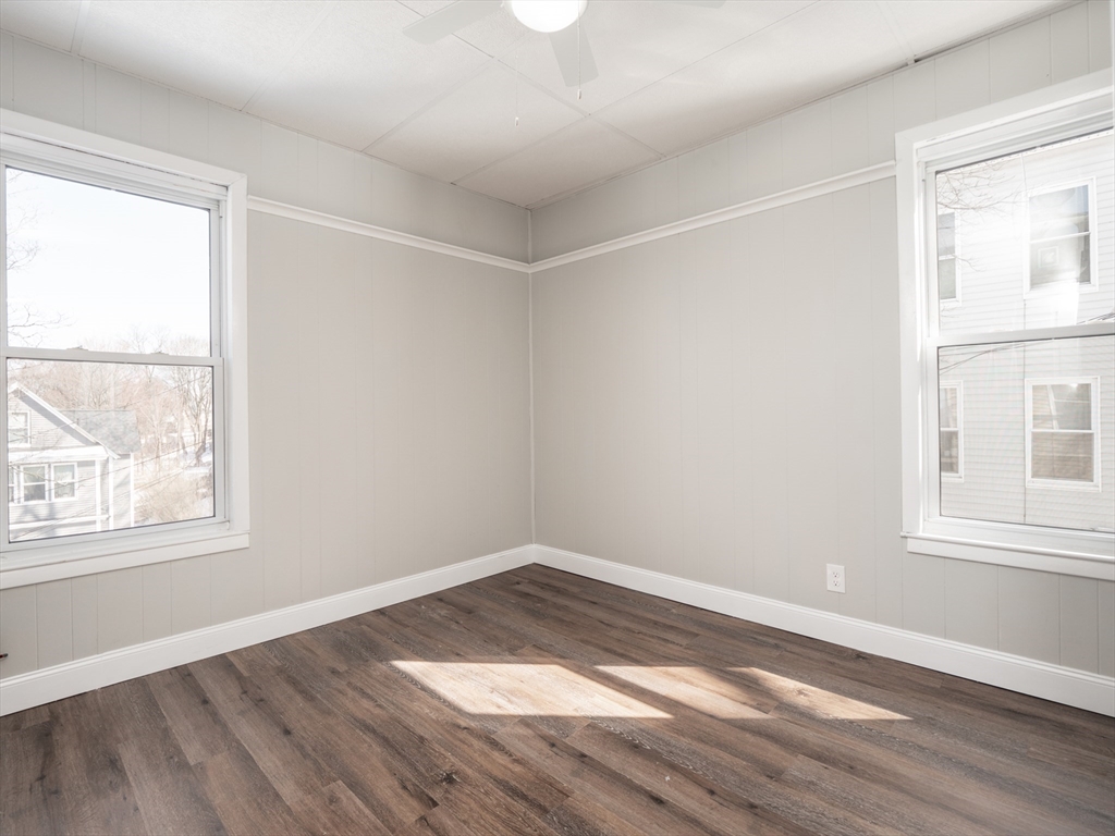 95 Green Hill Pkwa, Worcester