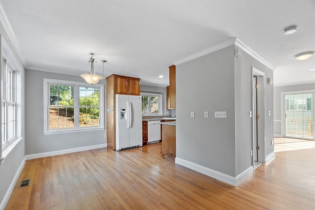 67 N Quinsigamond Ave, Shrewsbury