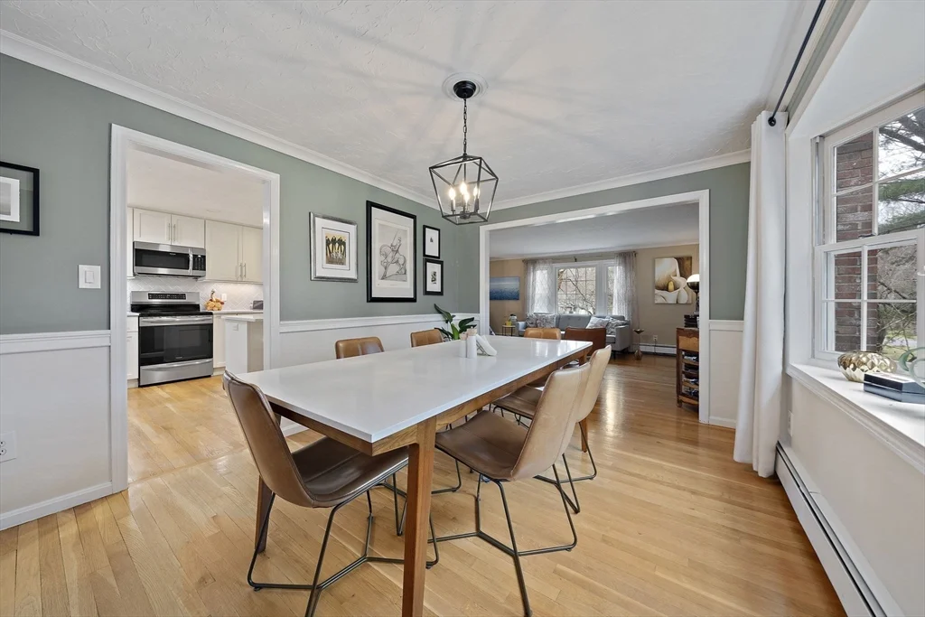 20 Trayer Rd, Canton