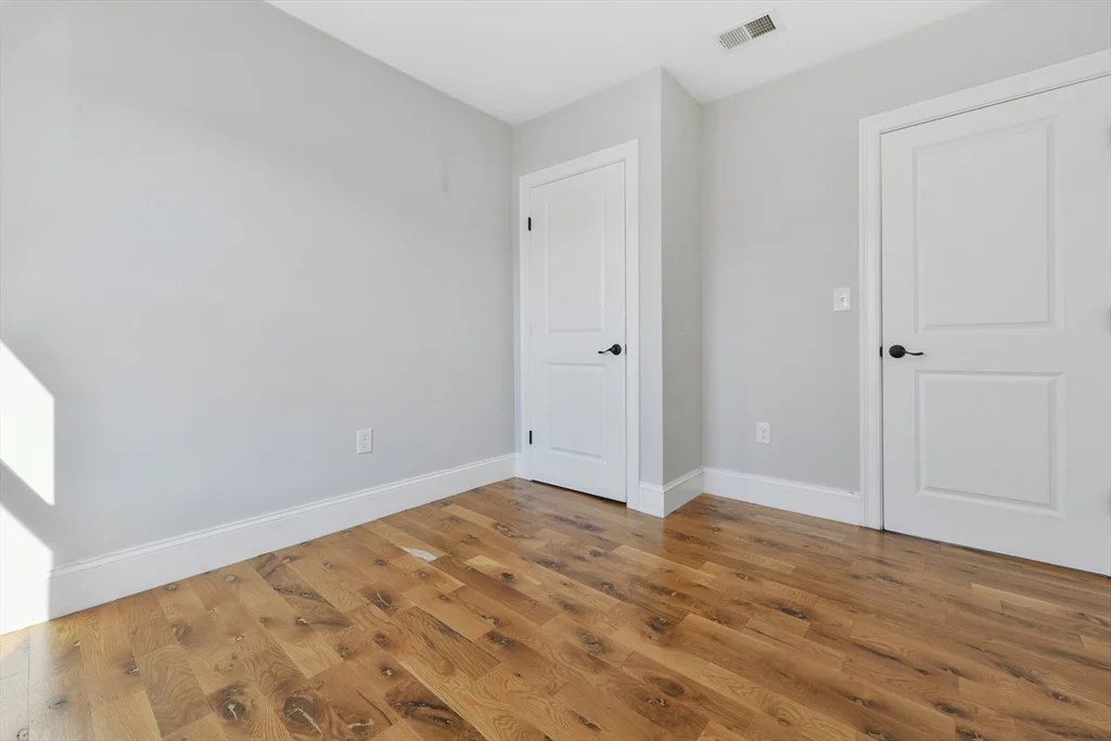 70 West Eagle St, East Boston