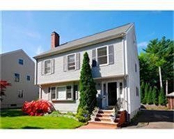 172 Maple St, West Roxbury