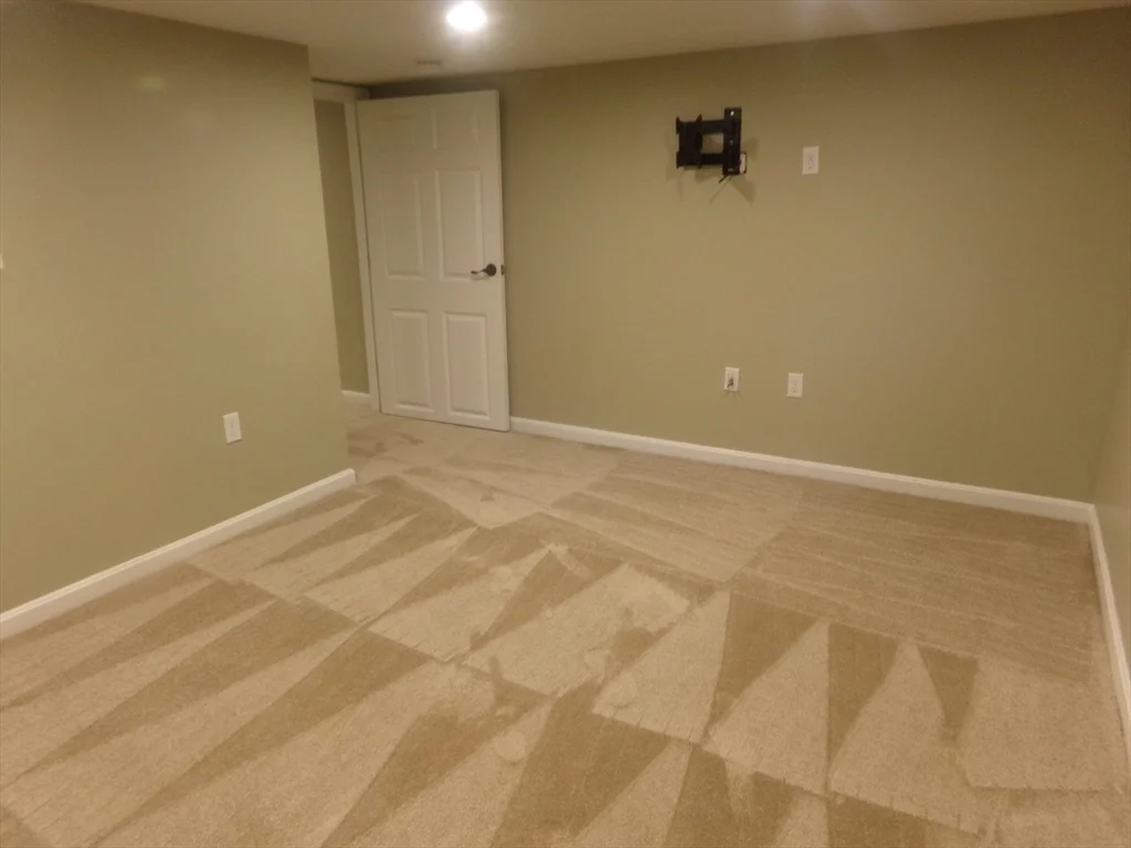 162 Middlesex Ave, Wilmington