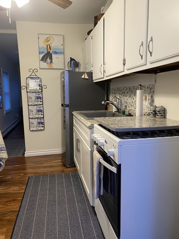 31 Hampton Cir, Hampton Hill