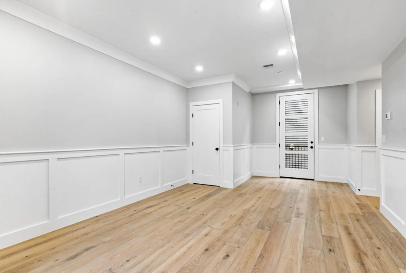 300 Somerville Ave, Ward Two