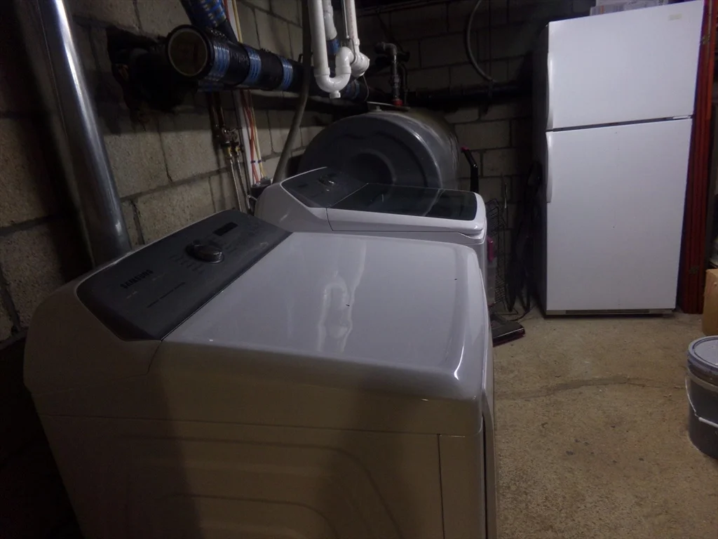 162 Middlesex Ave, Wilmington