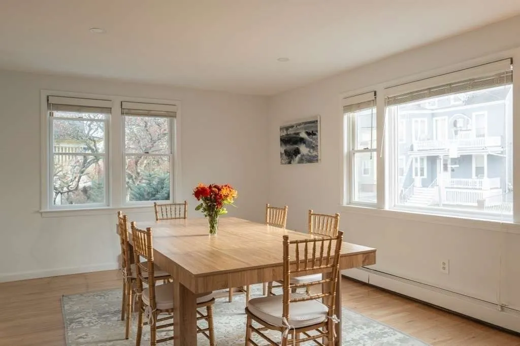 90 Monument, Medford