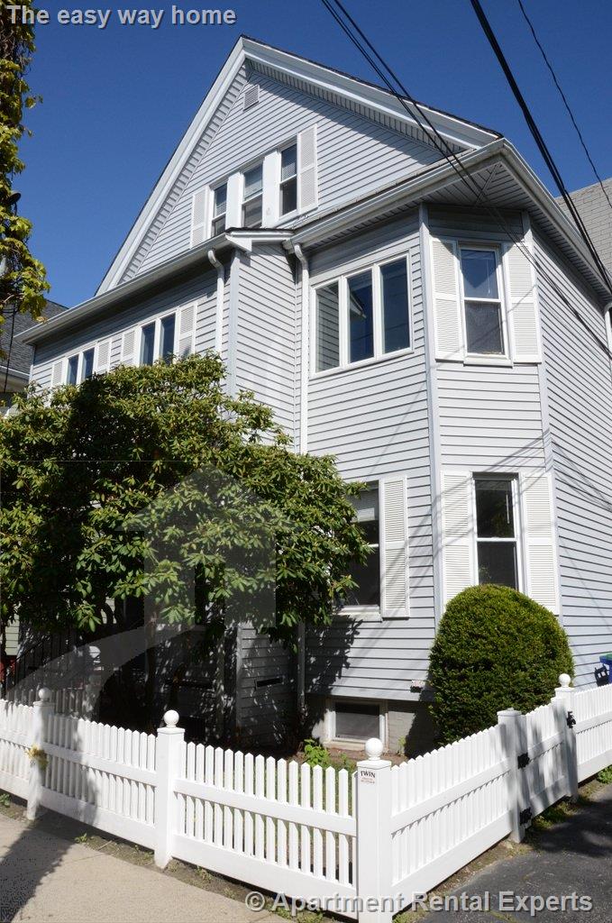 217 Willow Ave, Davis Square