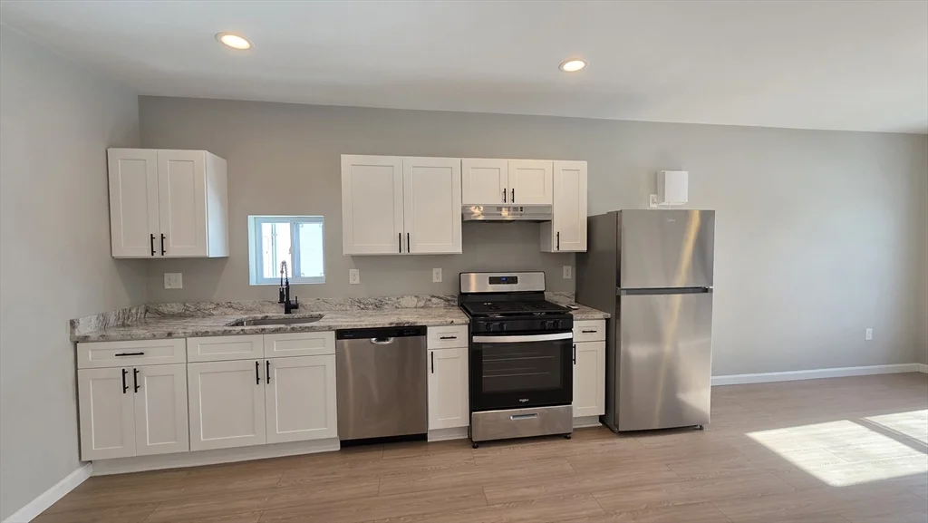 31 Hicks St, New Bedford