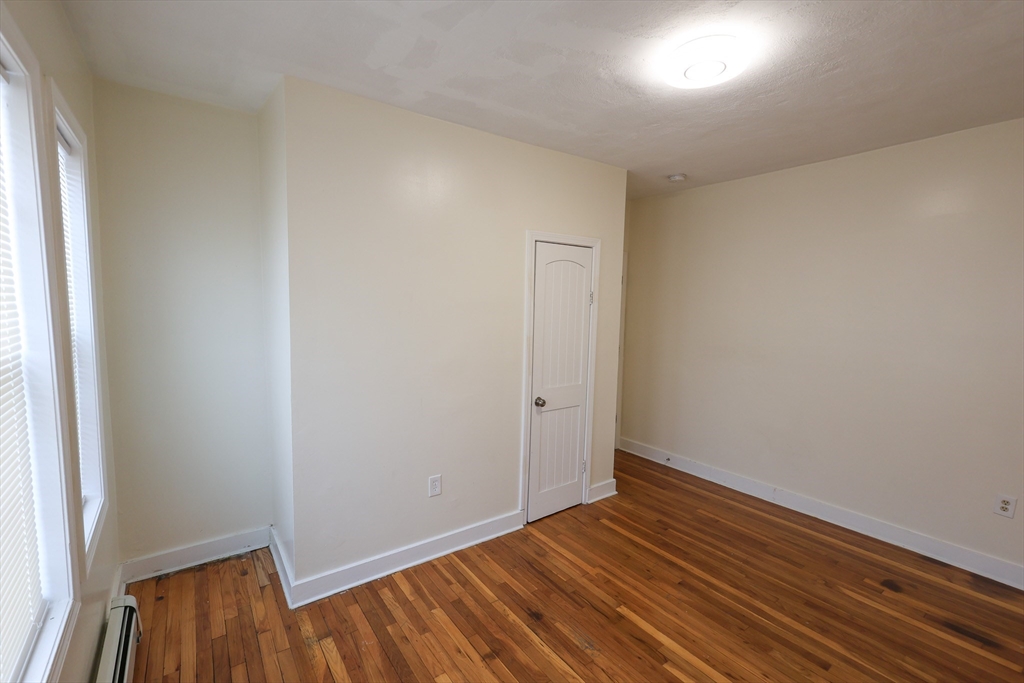 27 Fessenden St, Mattapan