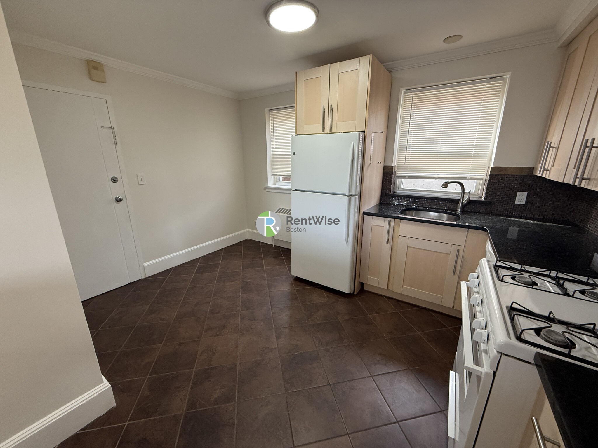 491 Arborway, Jamaica Plain