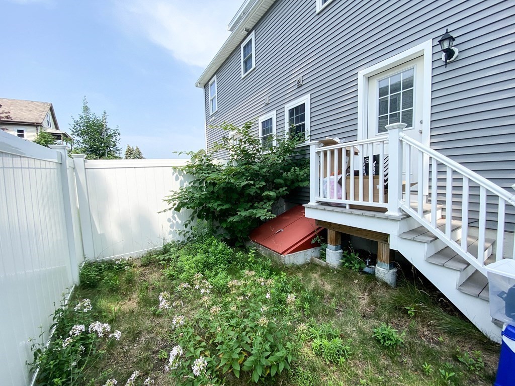 28 Woodruff Ave, Medford