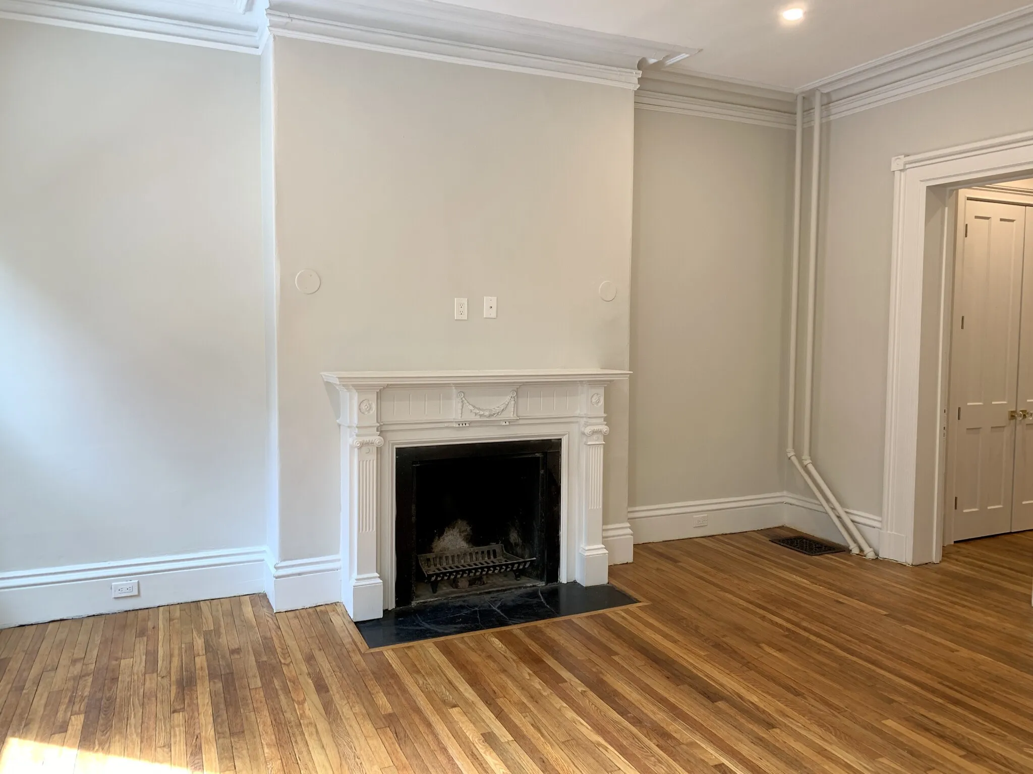 354 Marlborough St, Back Bay