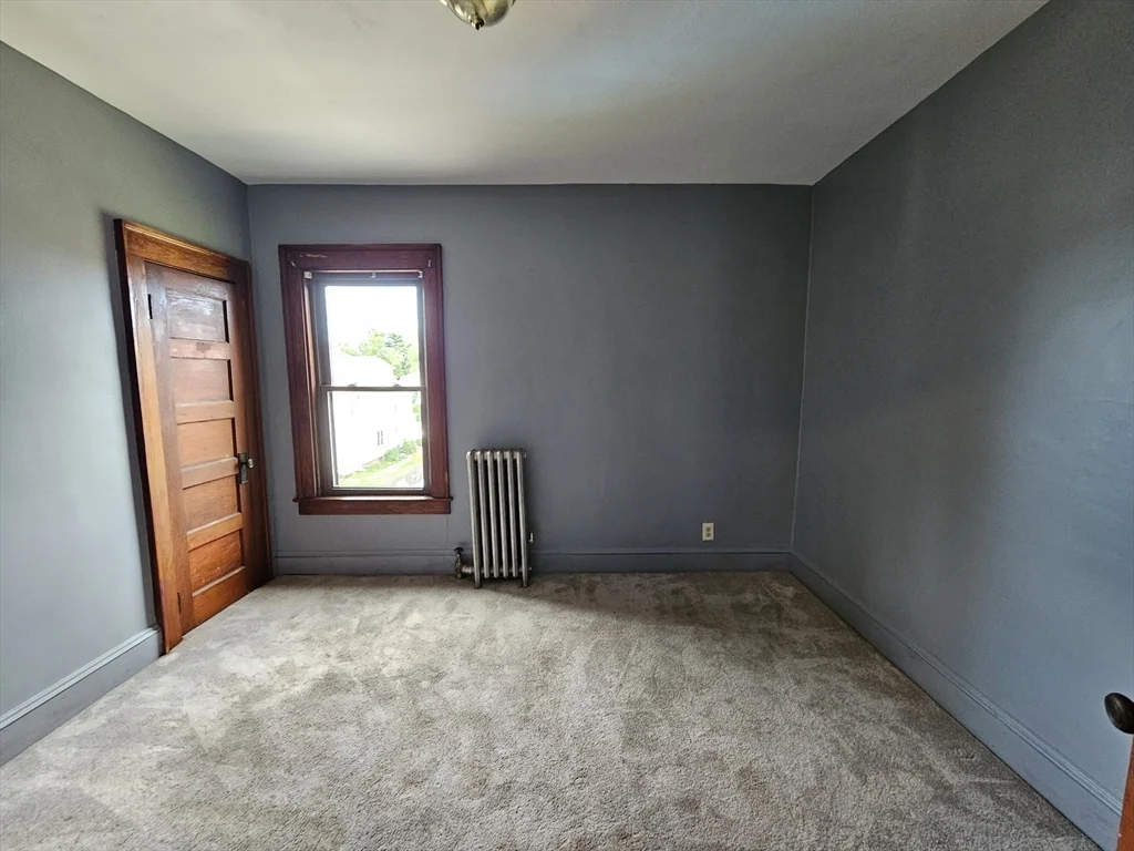 30 Bemis St, Chicopee