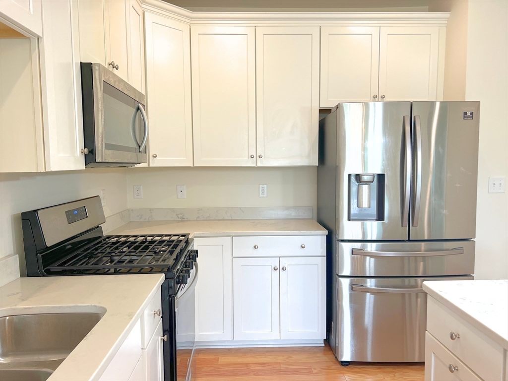 120 University Ave, Westwood