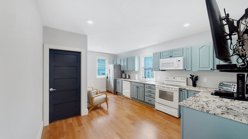 5 Chester Ave, Waltham