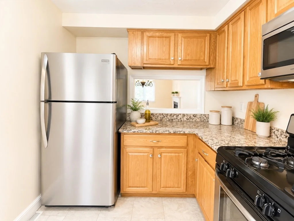 4 Alcott Circle, Taunton