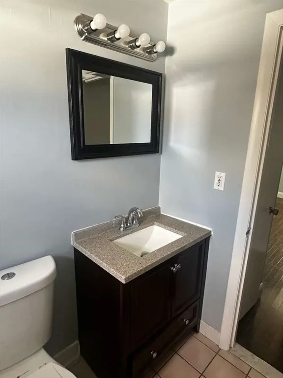 63 Mcgarvey Rd, Stoughton