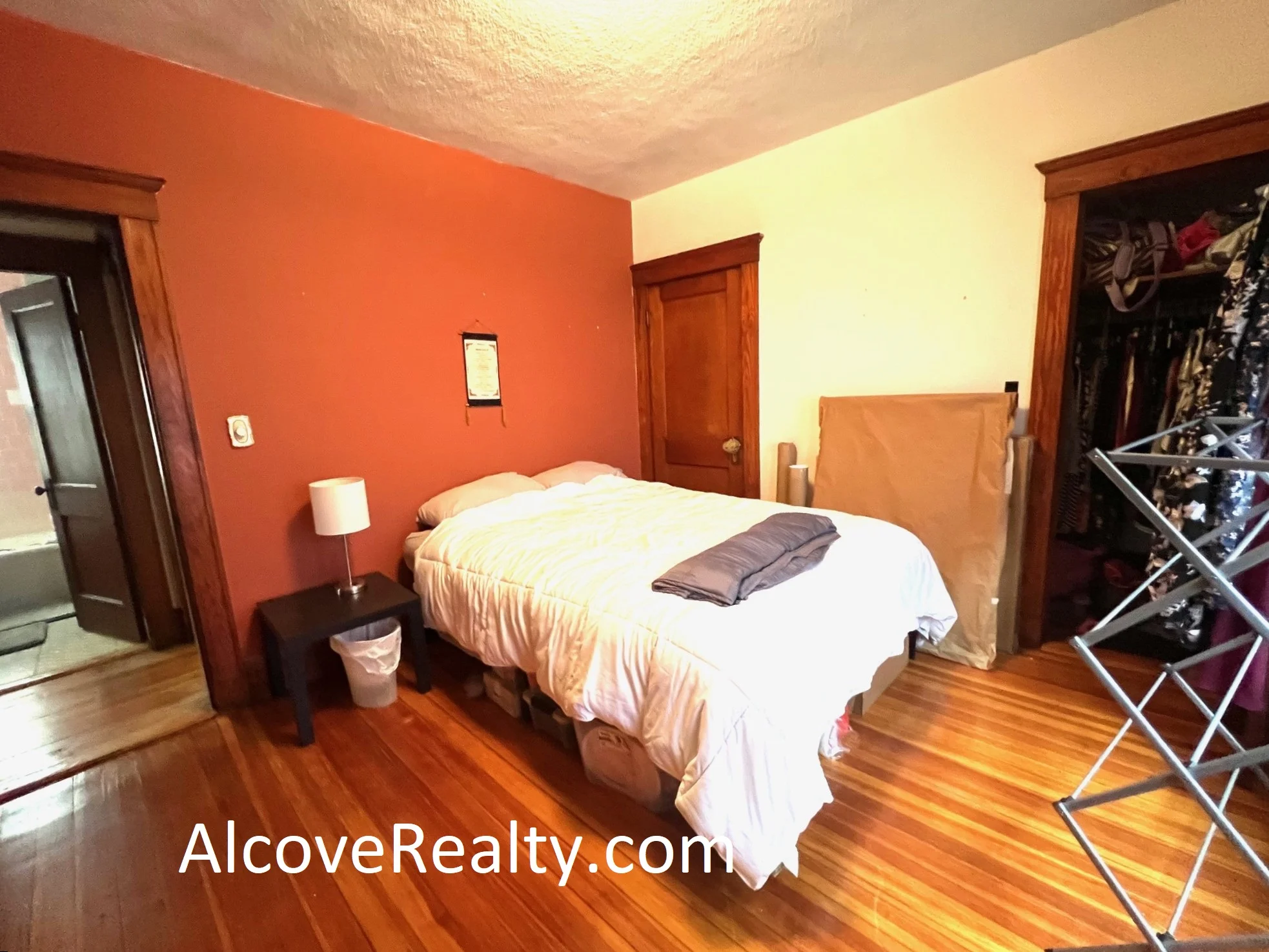 11 Leonard St, Tufts