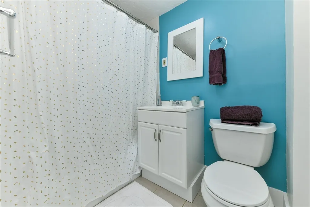 158 Everett St, East Boston