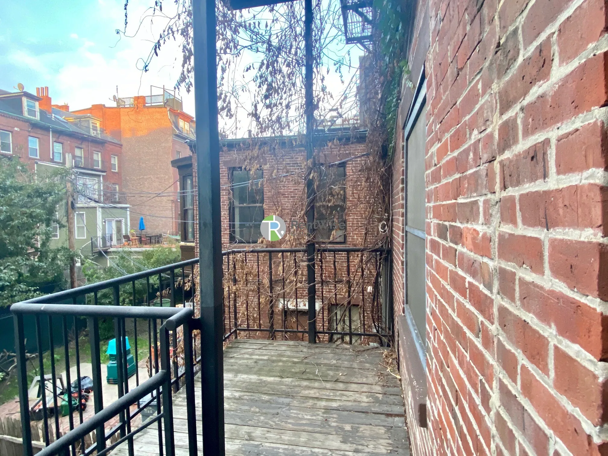 521 Massachusetts Ave, Roxbury