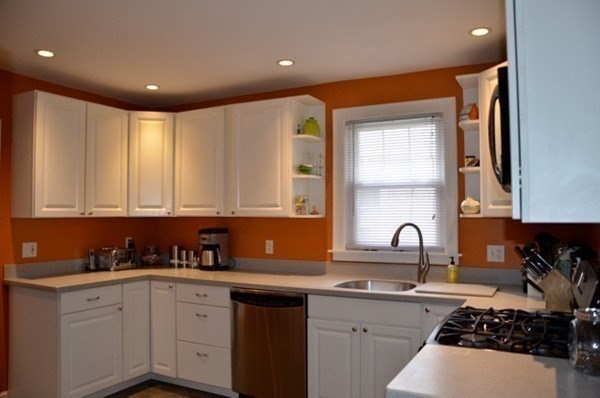 4 Harvard Rd, Belmont