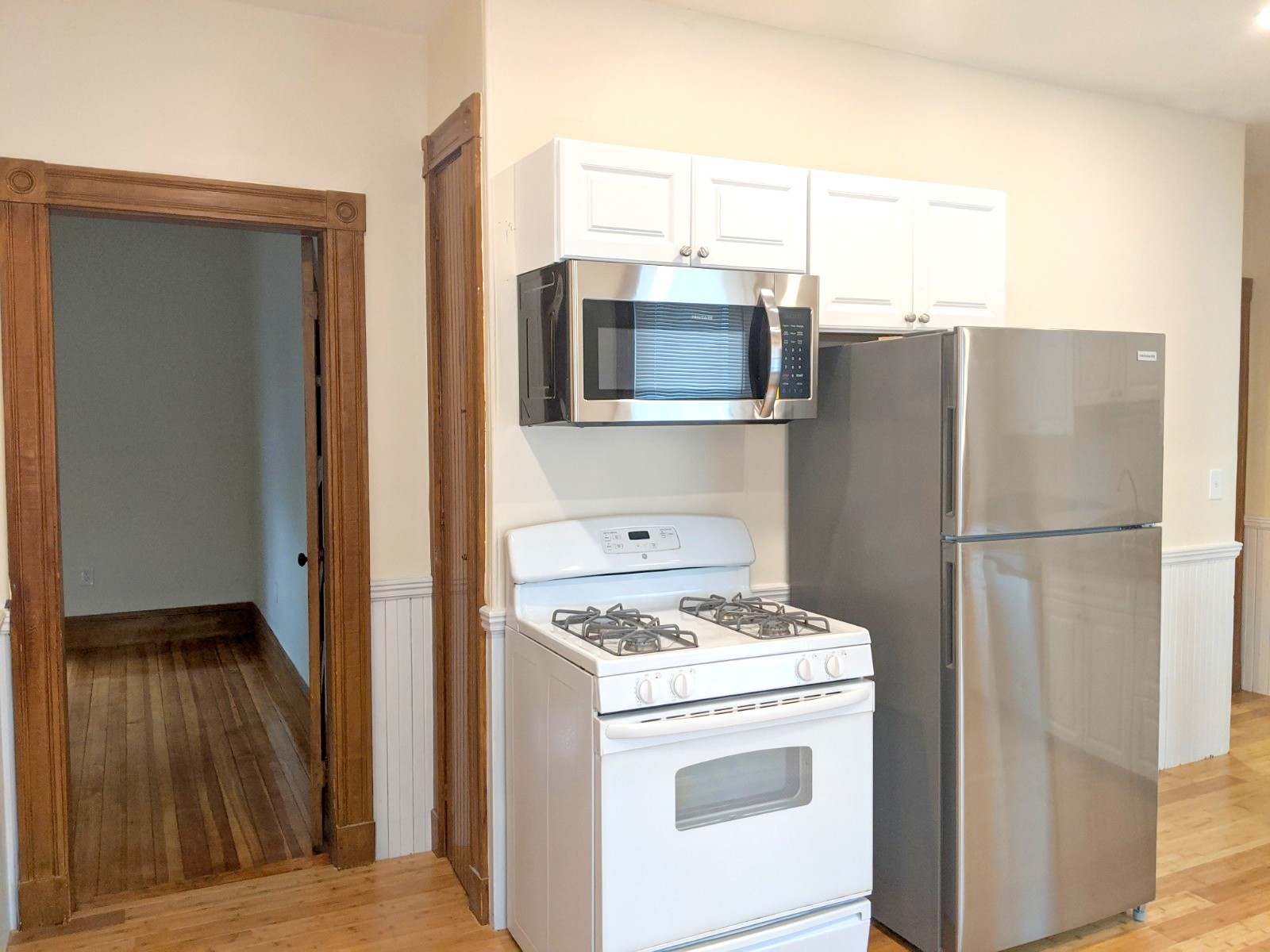 9 Belknap St, West Somerville