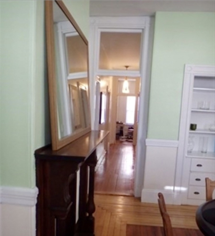 59 Monument Ave, Charlestown