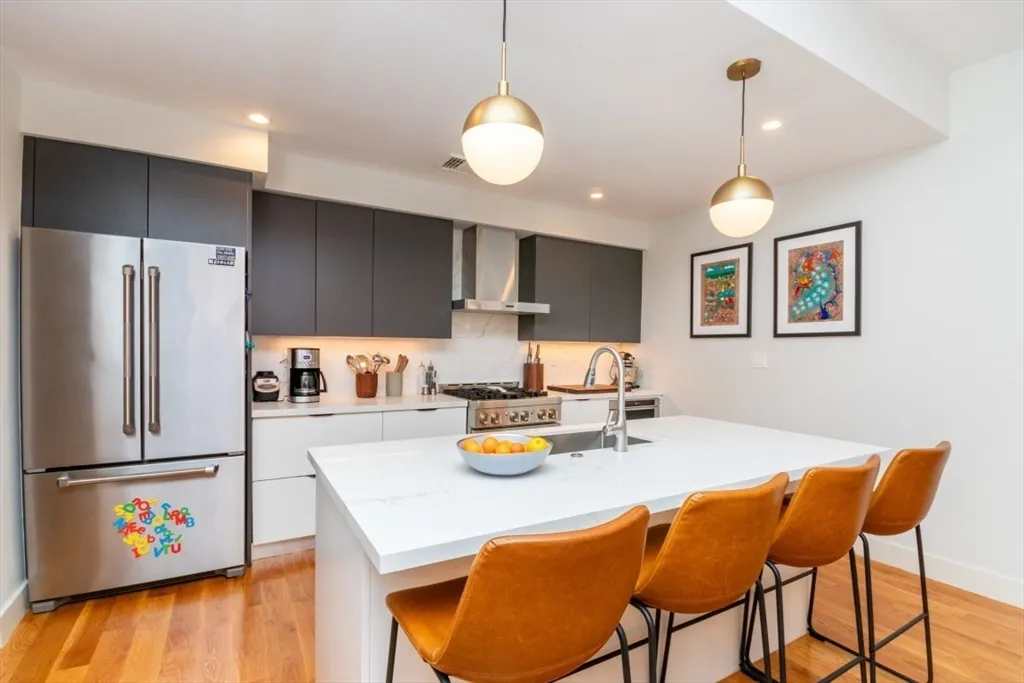 533 East 2nd St, South Boston