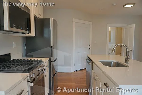 2 Ivaloo St, Porter Square