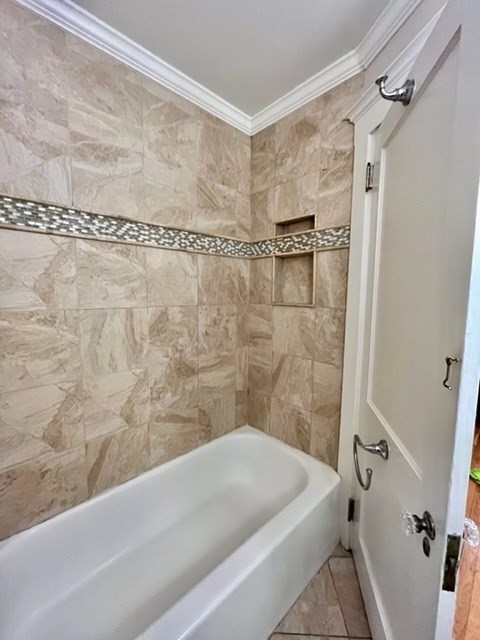 162 E Side Pkwa, Newton