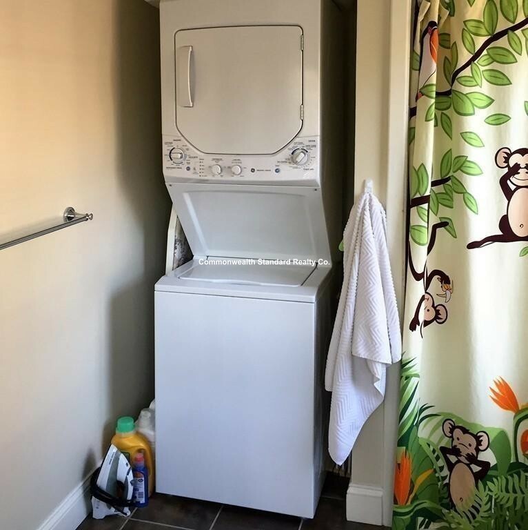 15 Hillside Rd, Newton Highlands