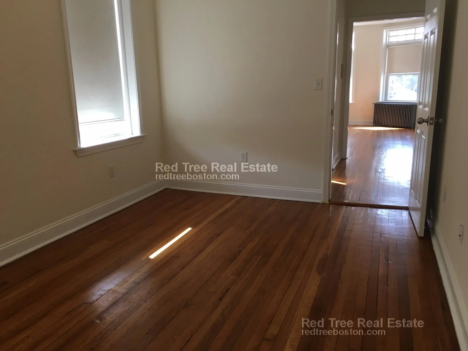 15 Green St, North Brookline