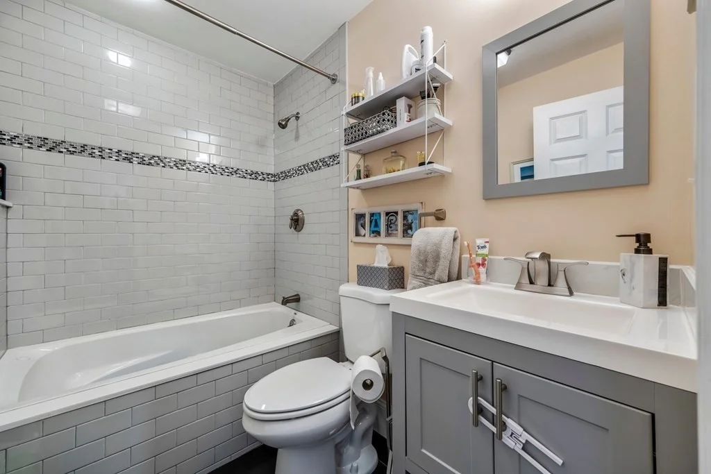 673 East 2nd St, South Boston