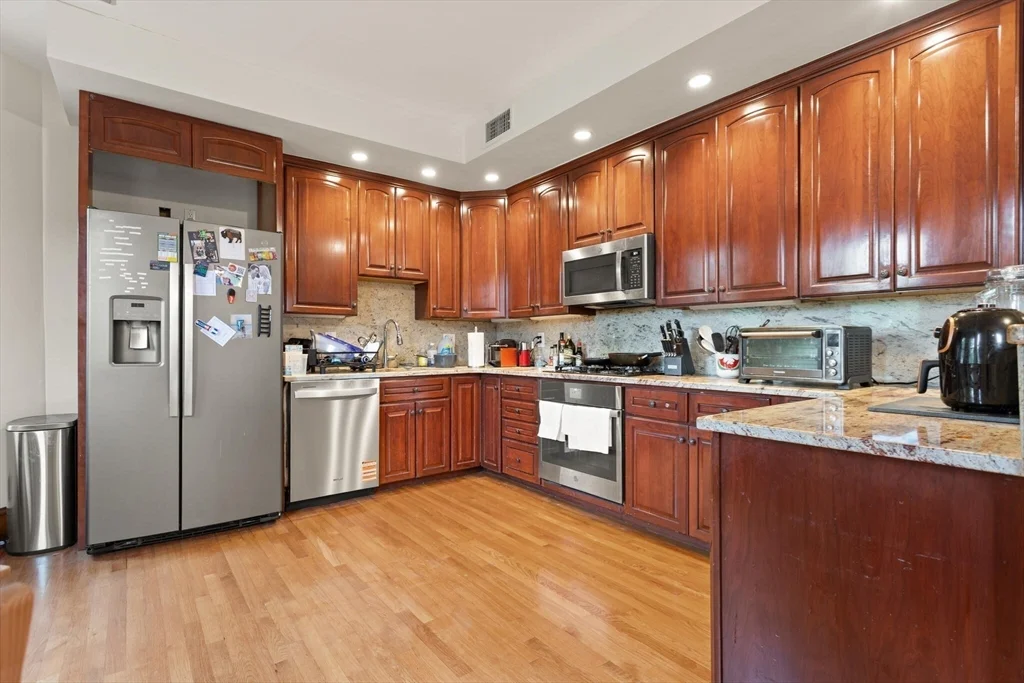 90 Browne St, Coolidge Corner