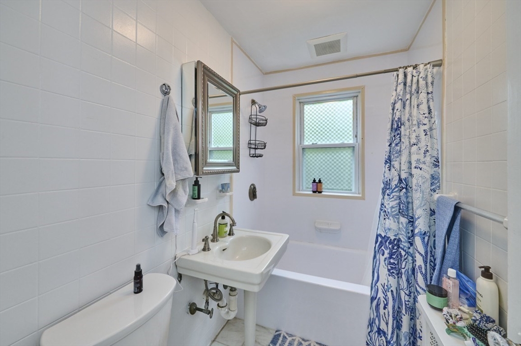 25 Mendum St, Jamaica Plain