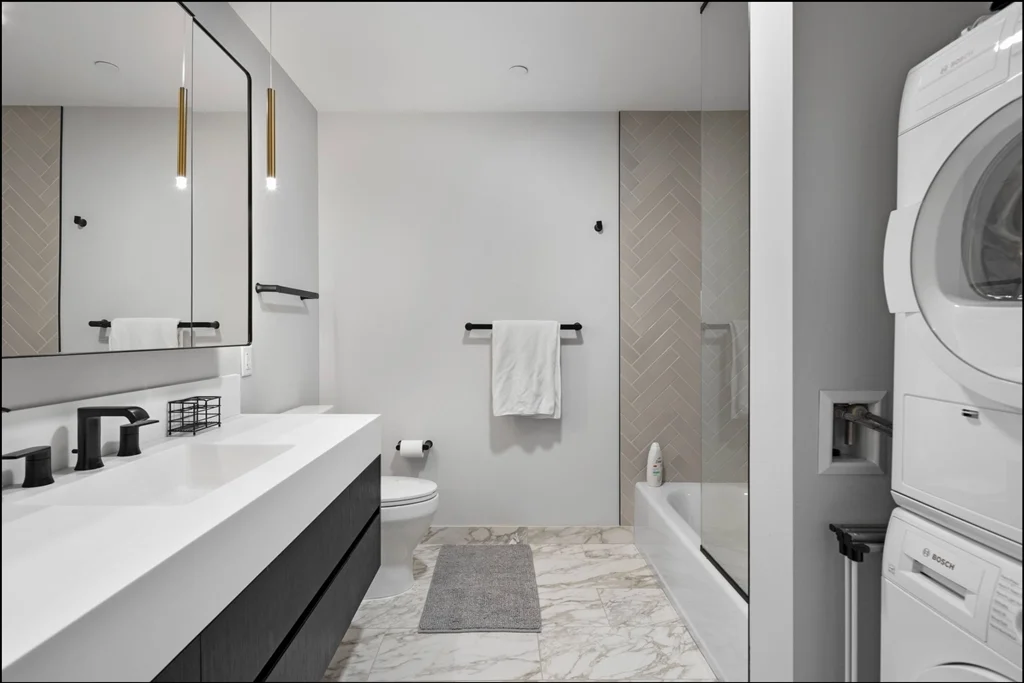 55 Lagrange, Theatre District