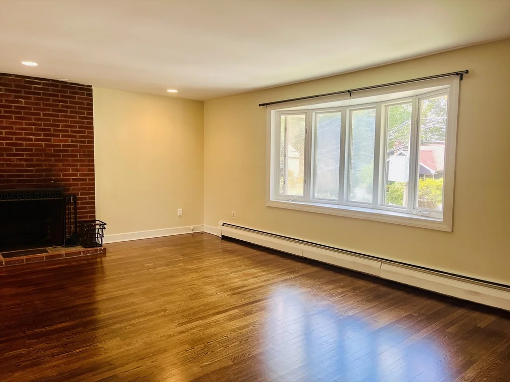 181 Moss Hill Rd, Jamaica Plain