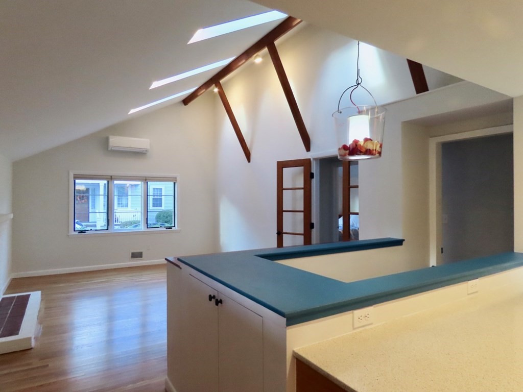 20 Donnell St, Neighborhood 9