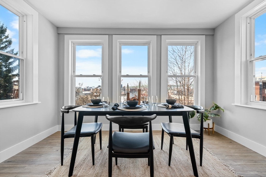 390 Meridian St, Central Square