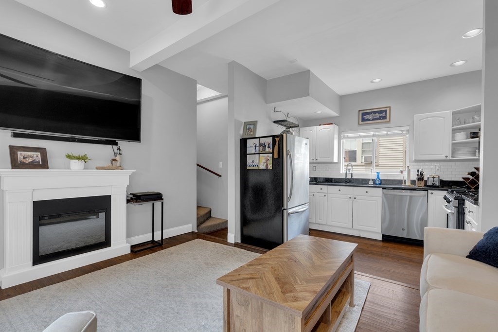 269 Bolton St, South Boston