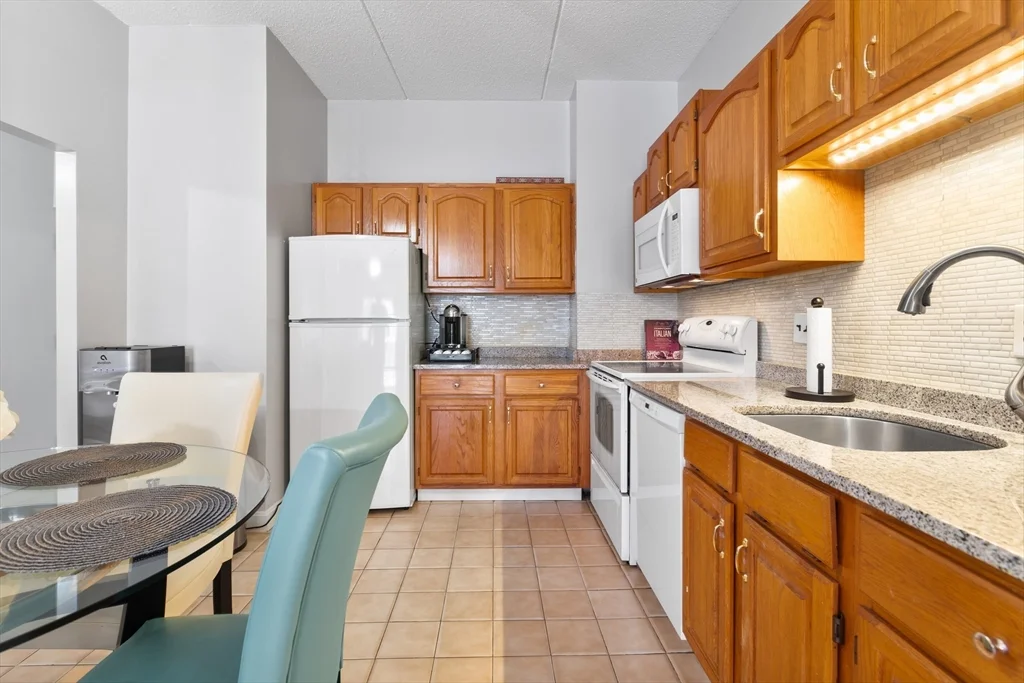 80 N Warren St, Woburn