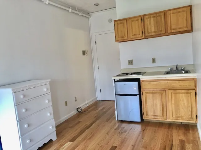 248 Newbury St, Back Bay