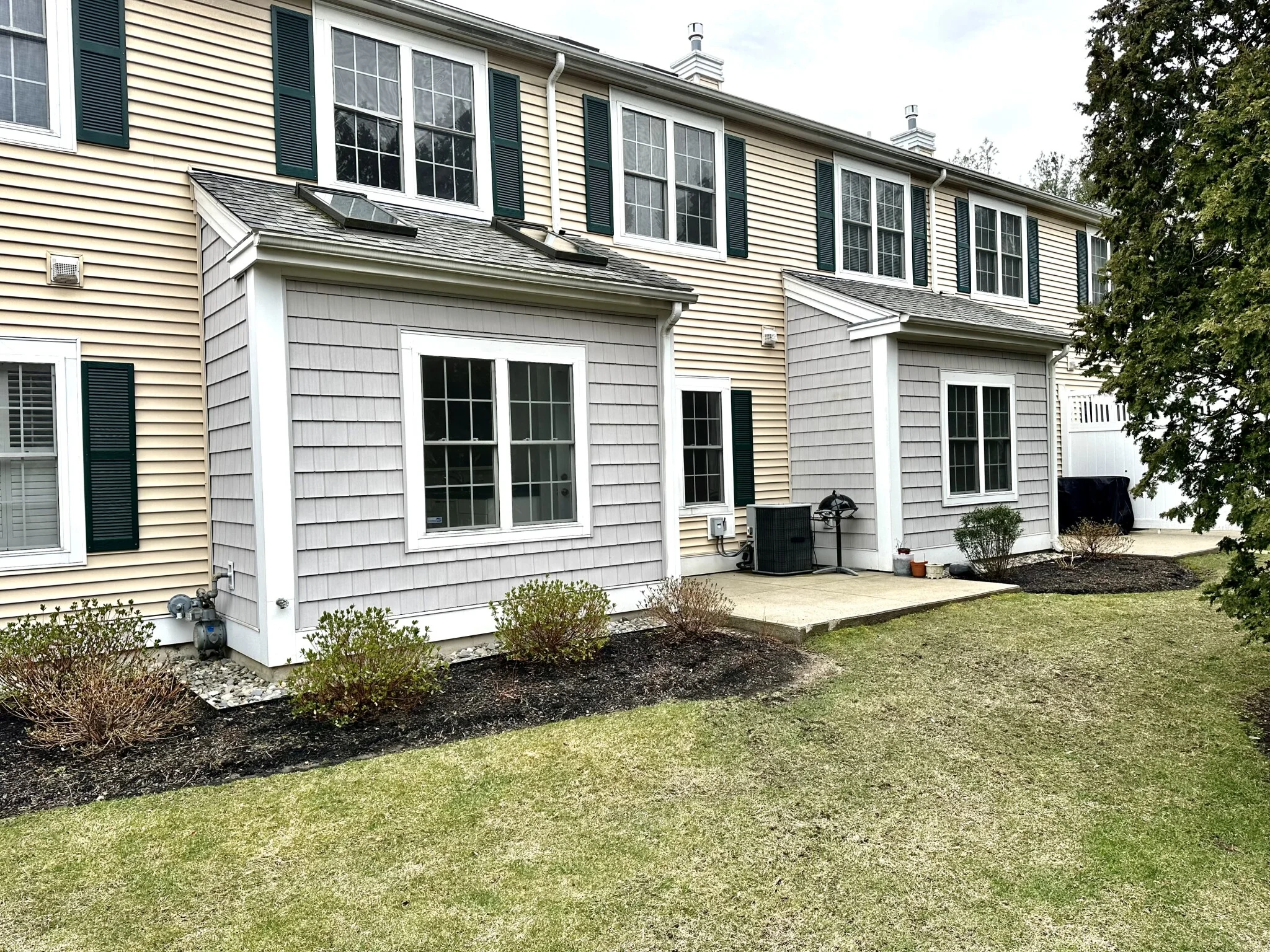 37 Village Dr, Quincy