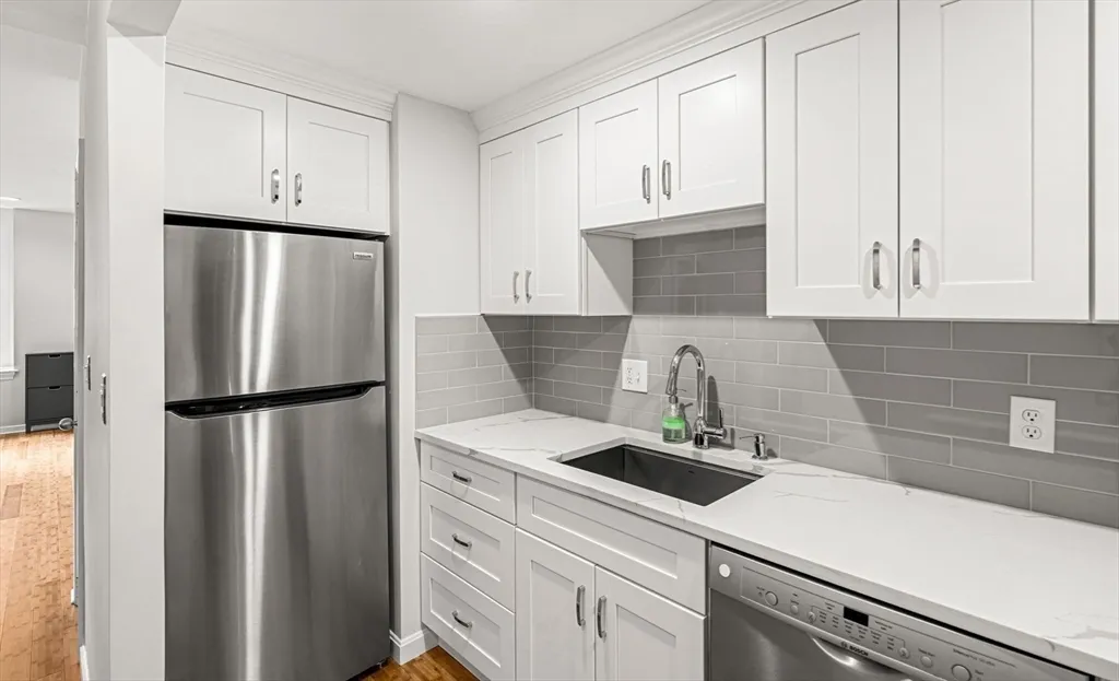 2 Clarendon St, South End