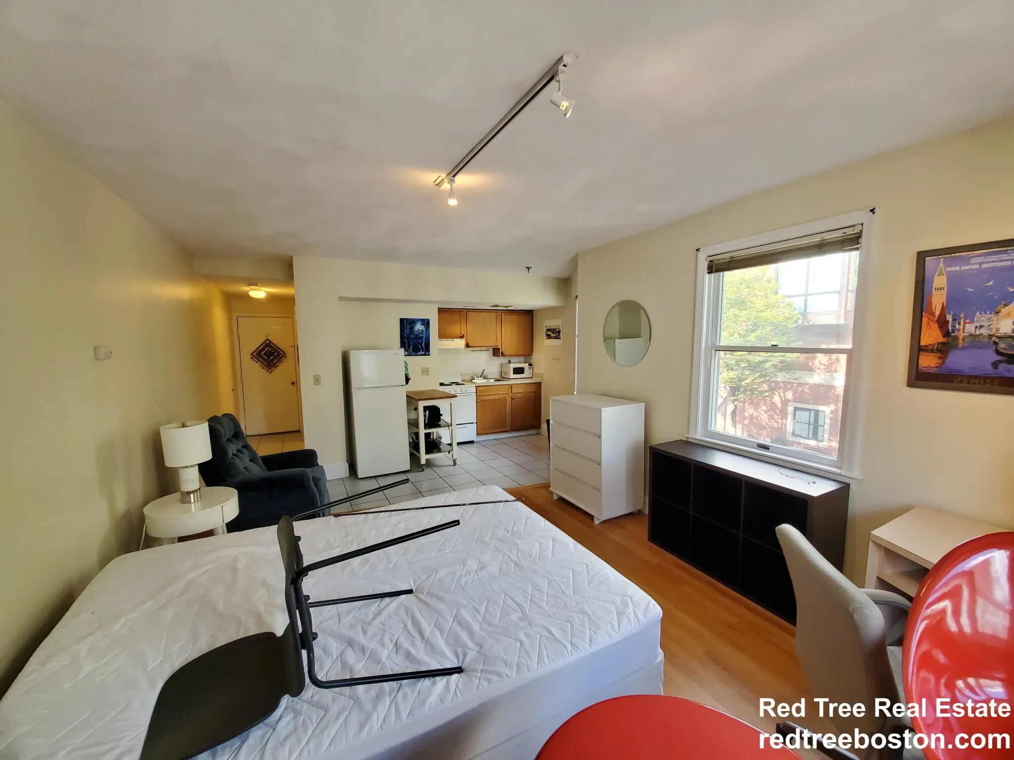 12 Mount Auburn St, Riverside