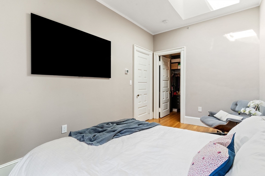 377 Commonwealth Ave, Back Bay