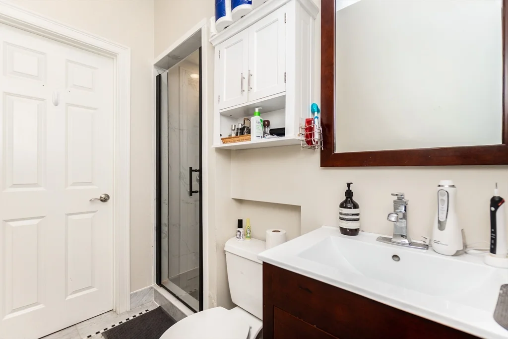 55 Kelly Rd, Cambridgeport